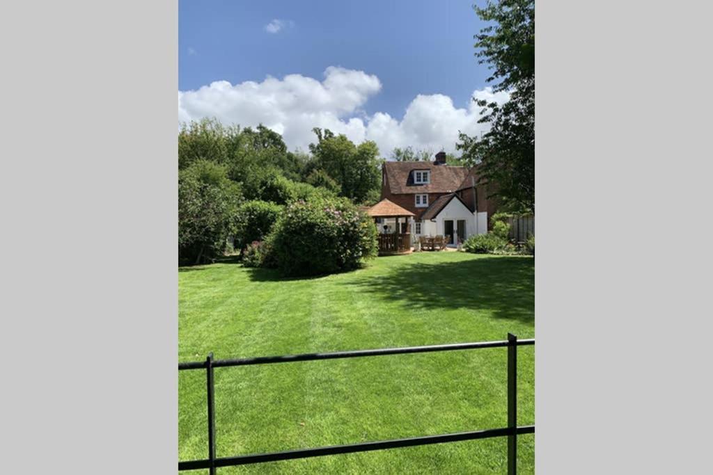 Rose Cottage Rowland's Castle Exterior foto