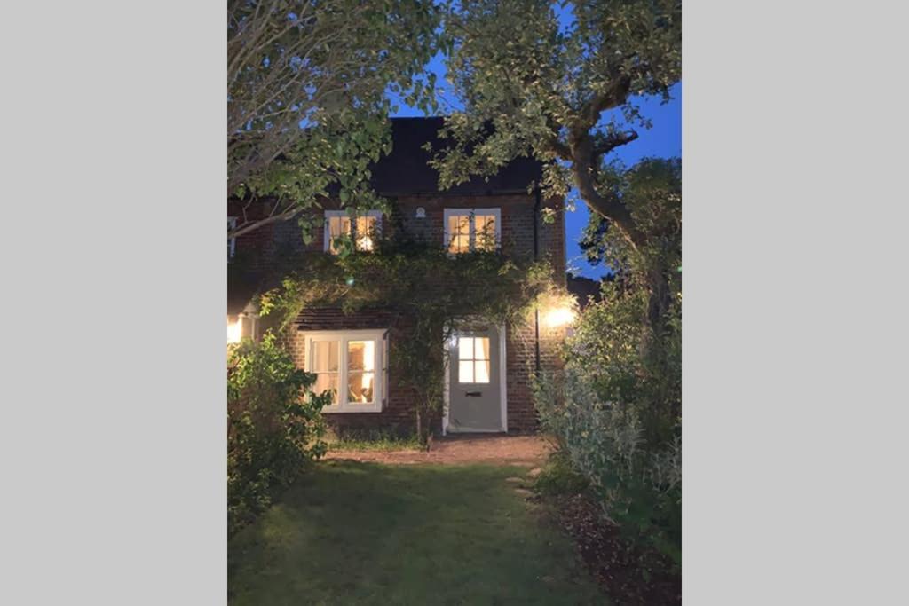 Rose Cottage Rowland's Castle Exterior foto